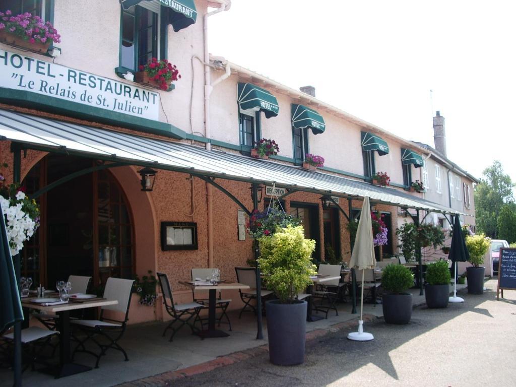 Le Relais De Saint Julien Hotel Exterior photo